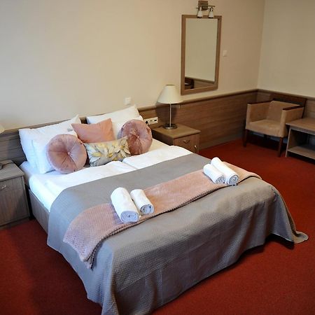 Hotel Harom Gunar Kecskemét Zewnętrze zdjęcie