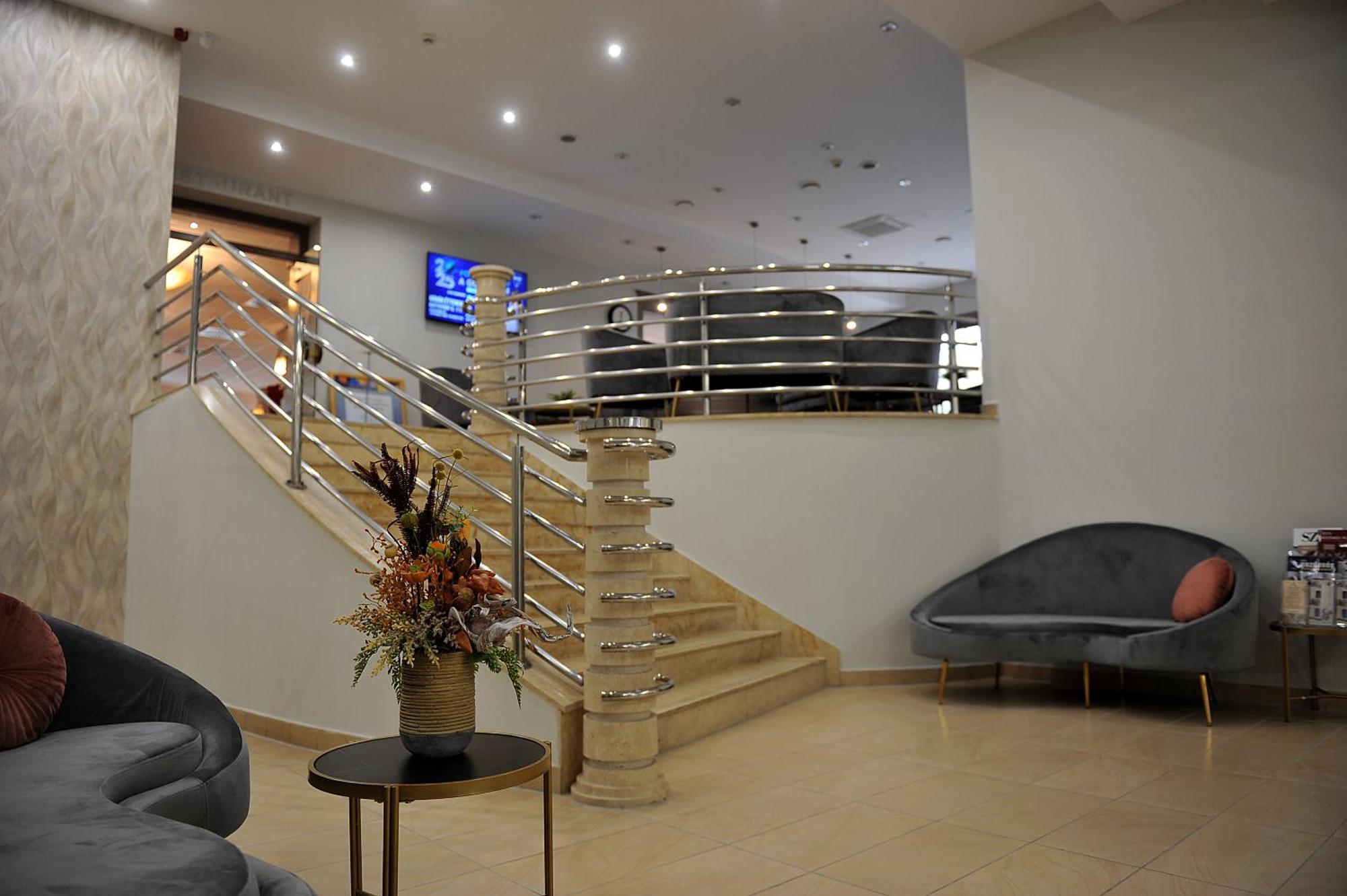 Hotel Harom Gunar Kecskemét Zewnętrze zdjęcie