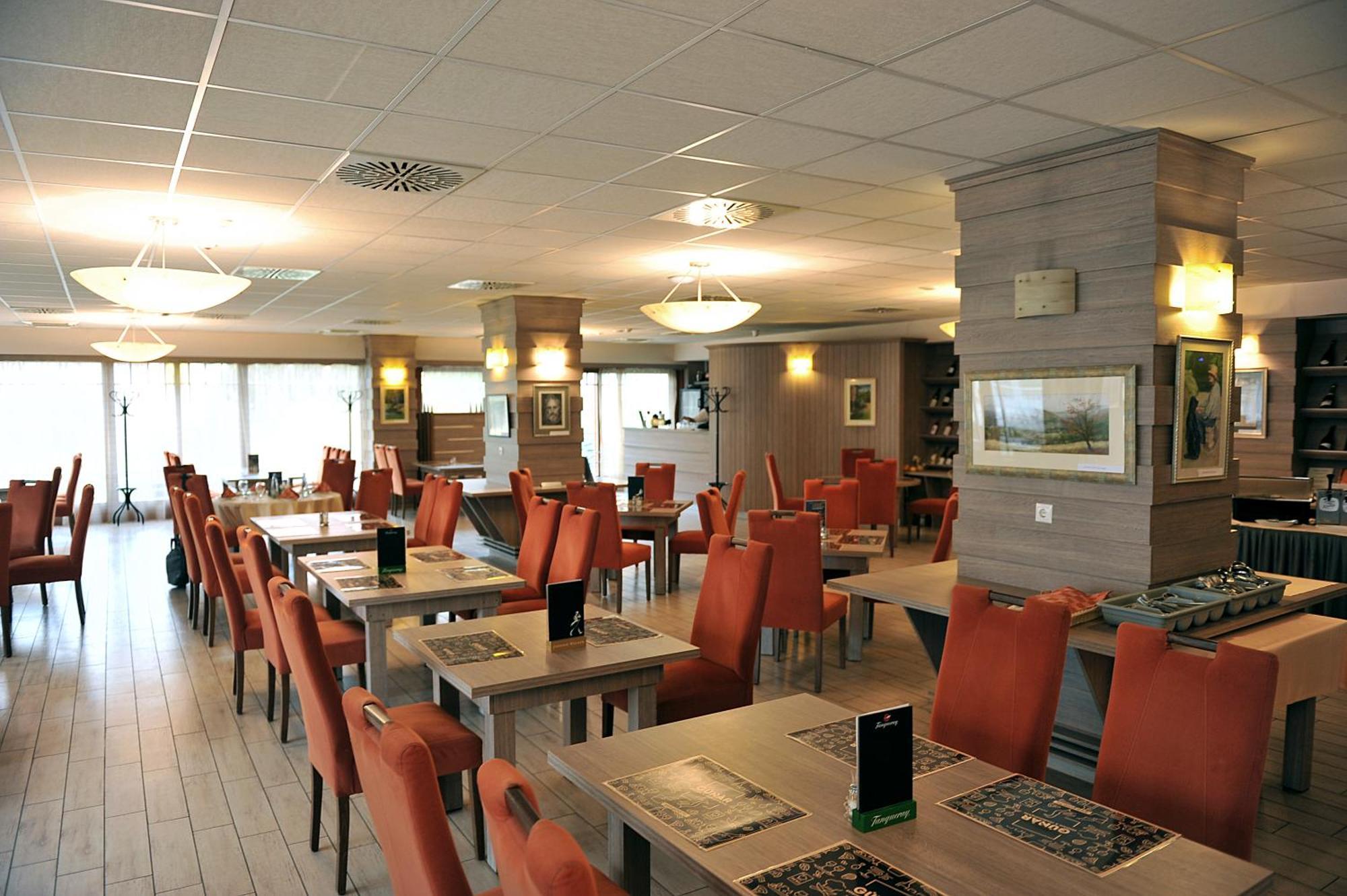Hotel Harom Gunar Kecskemét Zewnętrze zdjęcie
